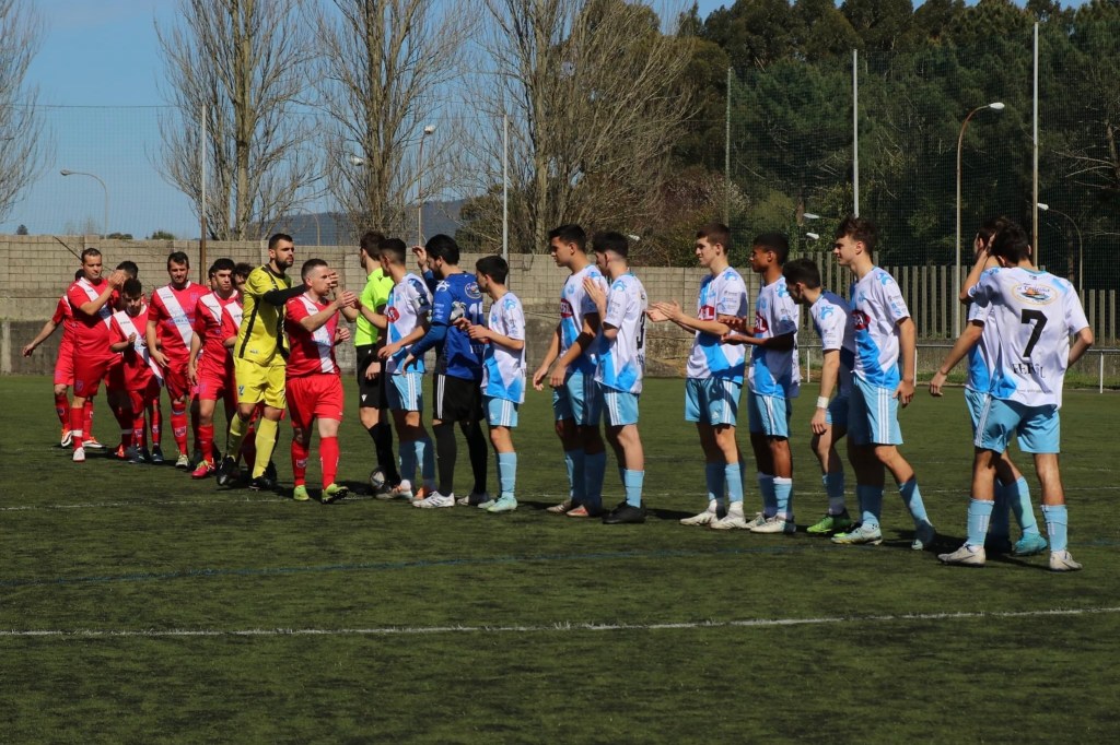 “El Cebarca naufraga en su vista al Galicia de&nbsp;Caranza.”